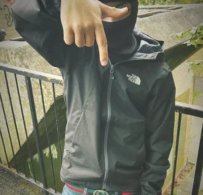 Tânăr (18) britanic pentru cele mai profunde dorințe ale tale