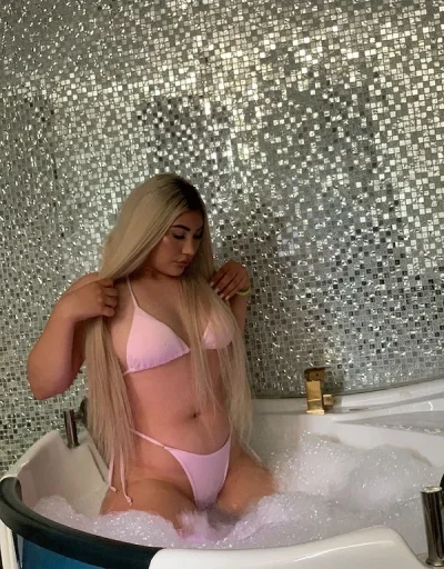 Doar deplasări 2 fete party
