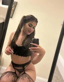 New în oraș bruneta sexy - imagine 2