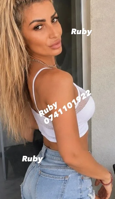 Ruby naturala si discreta doar deplasari