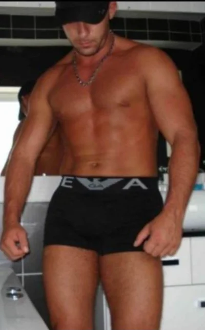 Escorta masculina