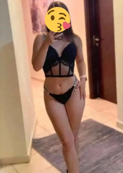 Buna singura in locatie nu am colega