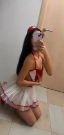 Buna, ma numesc Andreea. Am 18 ani si sunt noua la tine in oras. Te astept in locatia mea. - imagine 2