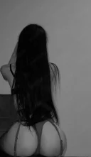 Bună sunt Selena,nouă la tine în oraș - imagine 2