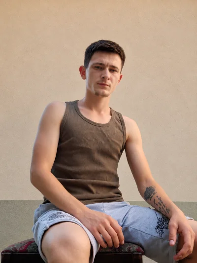 Caut cuplu pentru sex in grup gambeg sunt bărbat singur