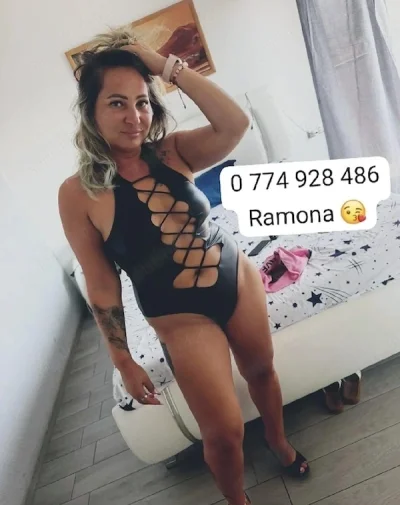 Blondă matură 33 ani