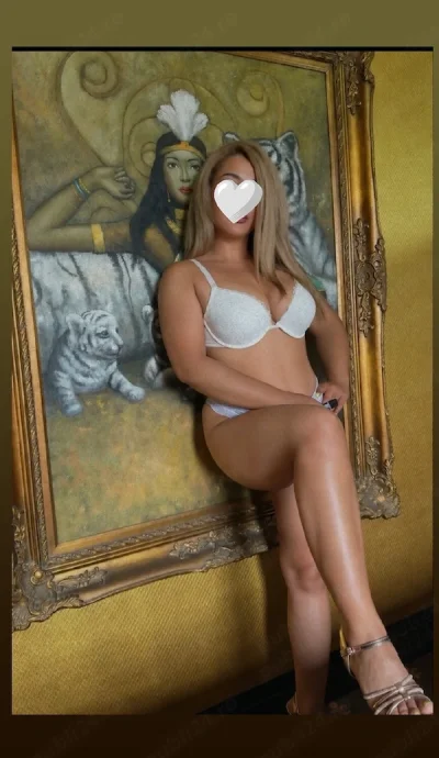 Deplasari hotel s-au Pesiunie !!Blonda cu forme !!