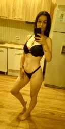 Ema o bruneta foarte sexy și fierbinte poze reale 100% - imagine 2