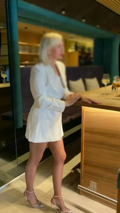 Doamna matura 40 ani ador pupici an zona intima