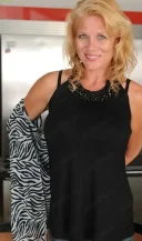 Milf 46 doar show web detalii watsup - imagine 3
