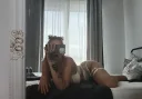 Blonda drăguță poze reale confirm pe whatsapp - imagine 1