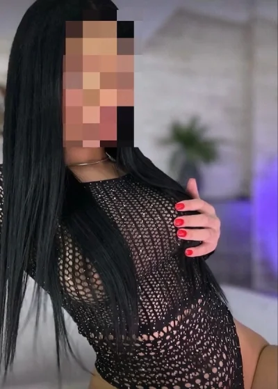 Sexy, elegantă și foarte provocatoare